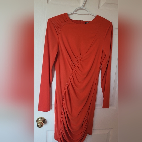 Like new! ZARA RUCHED SEAM DRESS - Picture 2 of 4